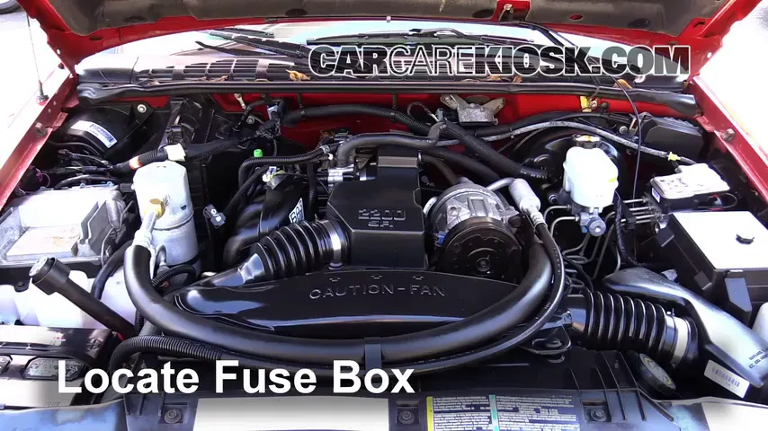 2003 Chevrolet S10 2.2L 4 Cyl. Standard Cab Pickup (2 Door) Fuse (Engine) Check